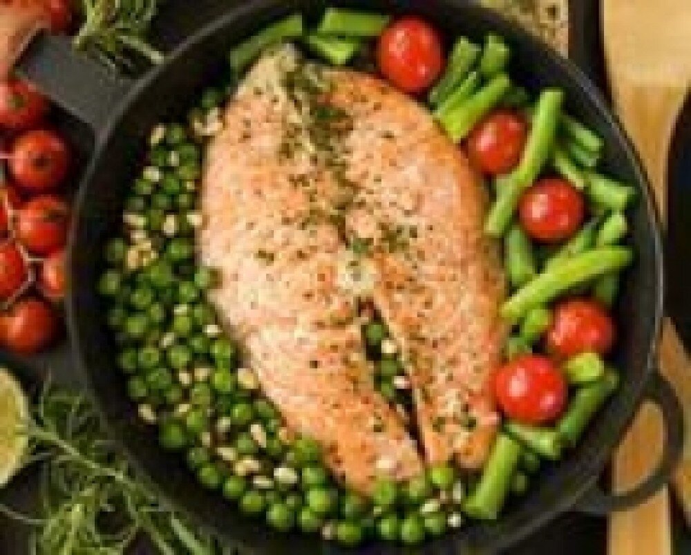 Стейк лосося с овощами от Шефа