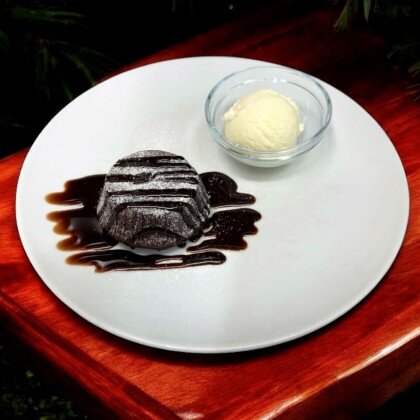 Шоколадный фондан с мороженым