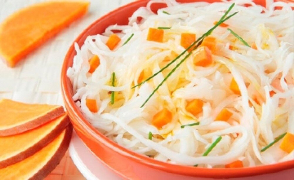 Салат из квашенной капусты