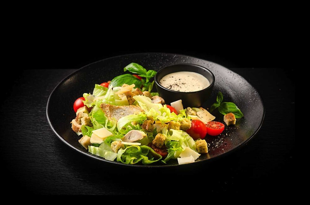 Цезарь с курочкой