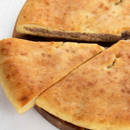 Осетинский пирог «Мясной» с говядиной и свининой