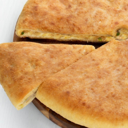 Осетинский пирог с курицей и сыром