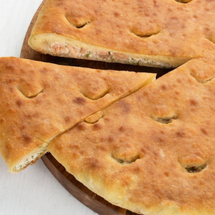 Осетинский пирог с лососем и укропом