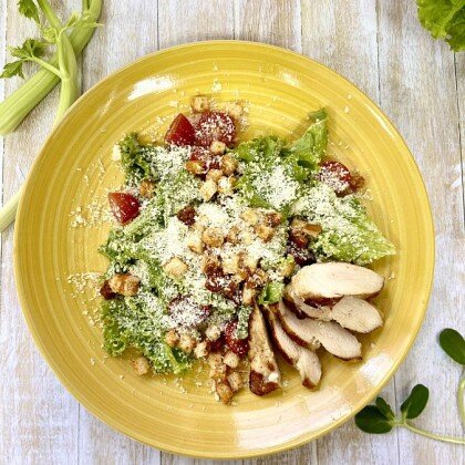 Цезарь с курочкой гриль