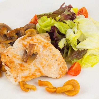 Жареная индейка с овощами