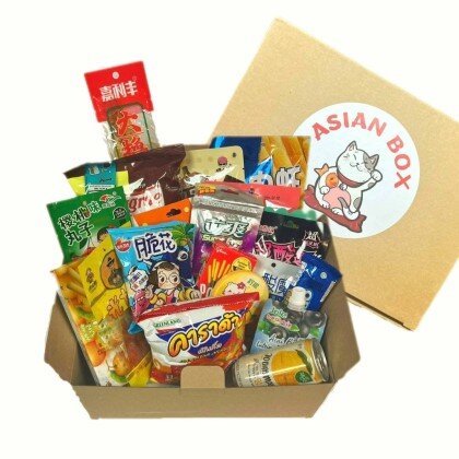 Подарочный набор азиатских сладостей и снеков