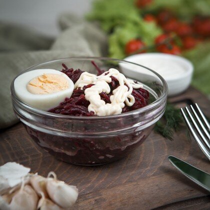 Салат из свеклы с яйцом и майонезом