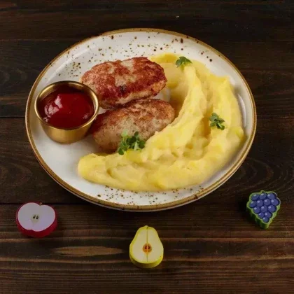 ДЕТ Куриные котлетки с пюре