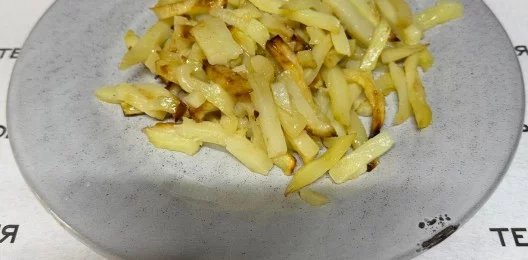 Картофель жаренный с луком