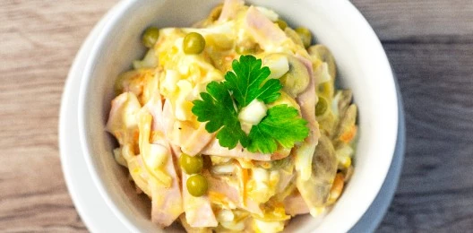 Салат с шампиньонами