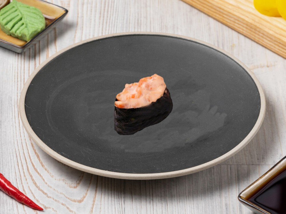 Спайси суши с курицей