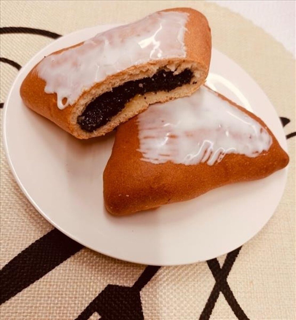 Булочка с маком