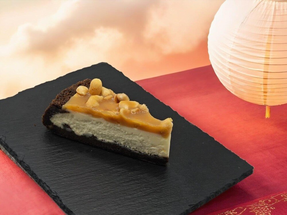 Чизкейк Сникерс