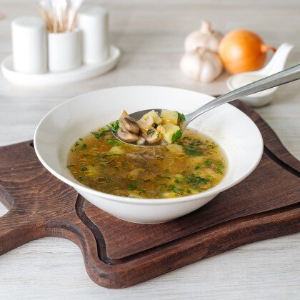 Суп с перловой крупой и шампиньонами