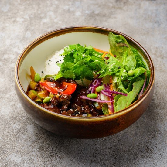 Теплый салат с говядиной терияки