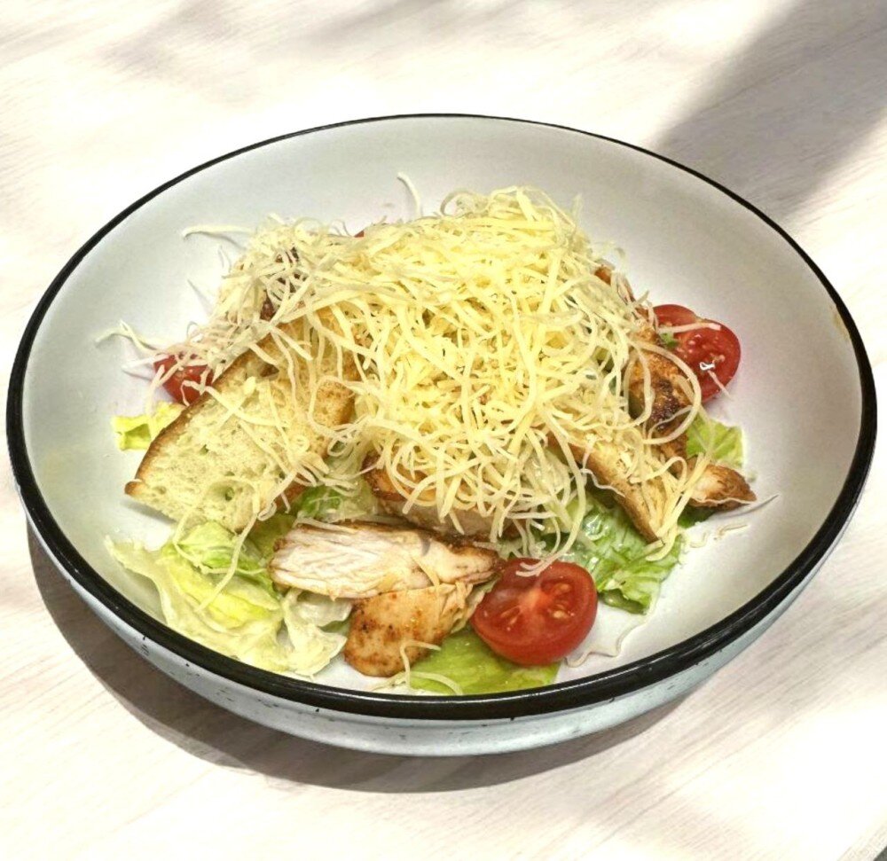 Цезарь с курицей