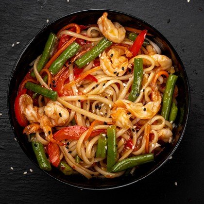 Соба с говядиной и овощами