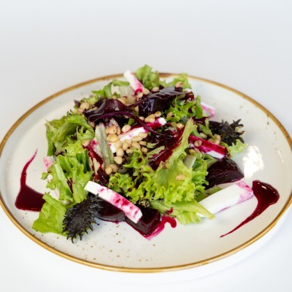 Салат из запеченной свеклы