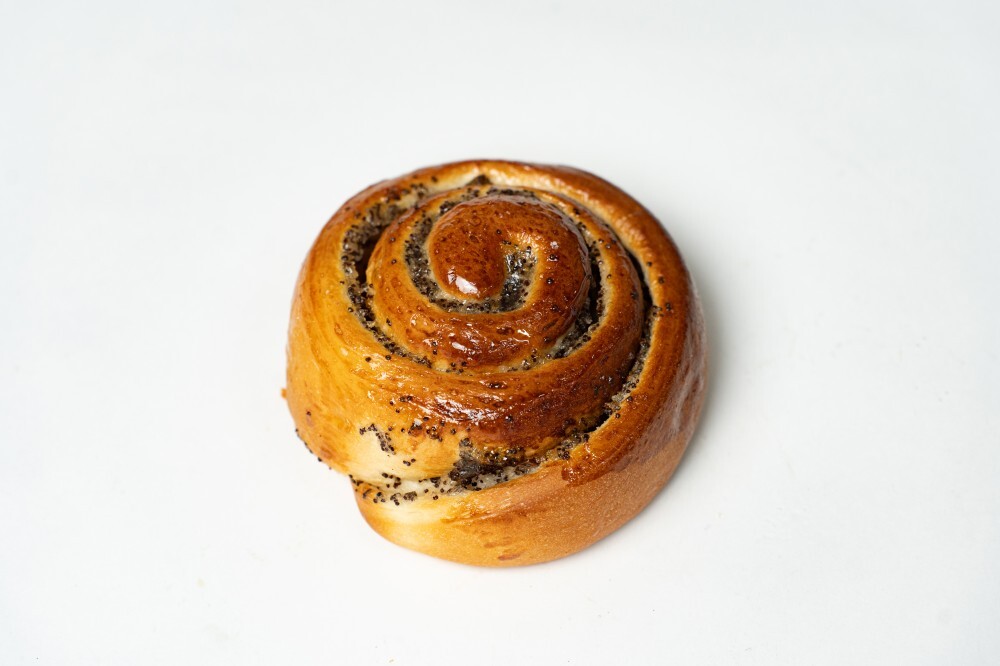 Булочка с маком