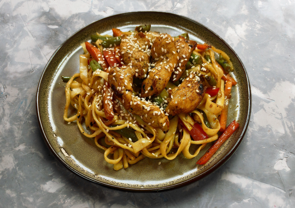 Wok с пряным цыпленком