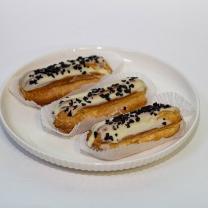 Эклер с белым шоколадом