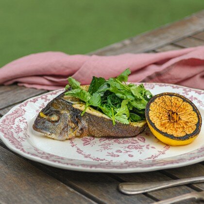 Дорадо с травами