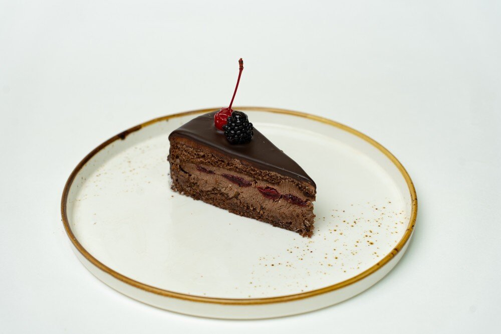 Пирожное пьяная вишня