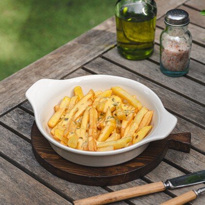 Картофель фри с сыром и халапеньо