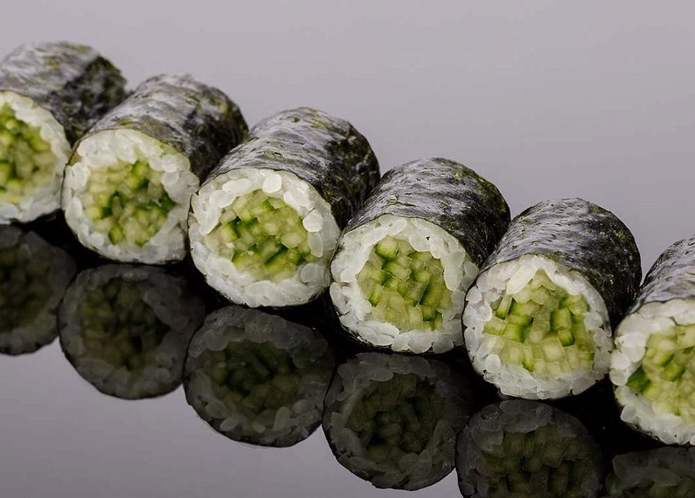 Ролл маки с огурцом