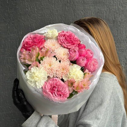 Сборный яркий букет 💕