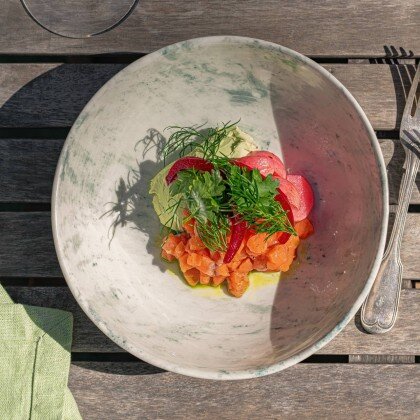 Тар тар из лосося с муссом из укропа