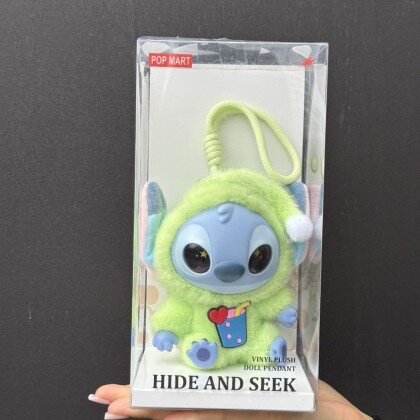 Стич в зеленом костюме