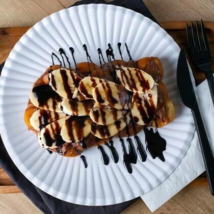 Вафля с нутеллой и бананом