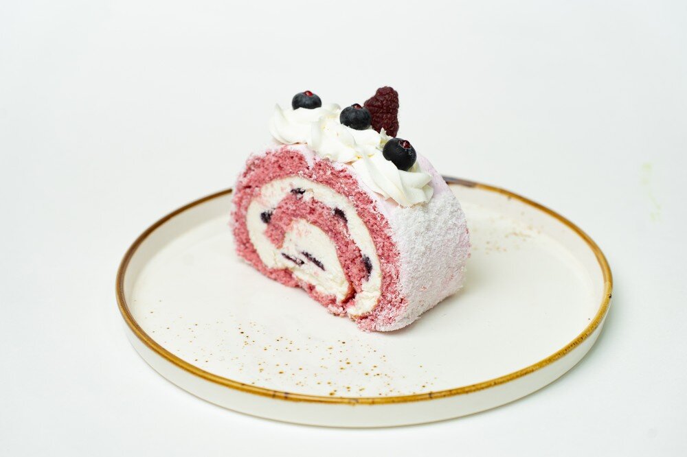 Черничный рулет